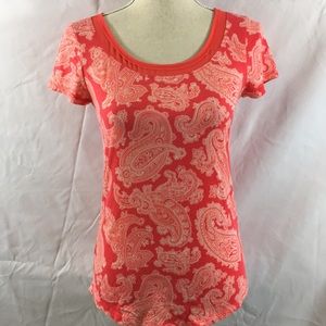 Adorable Ann Taylor short sleeved paisley top